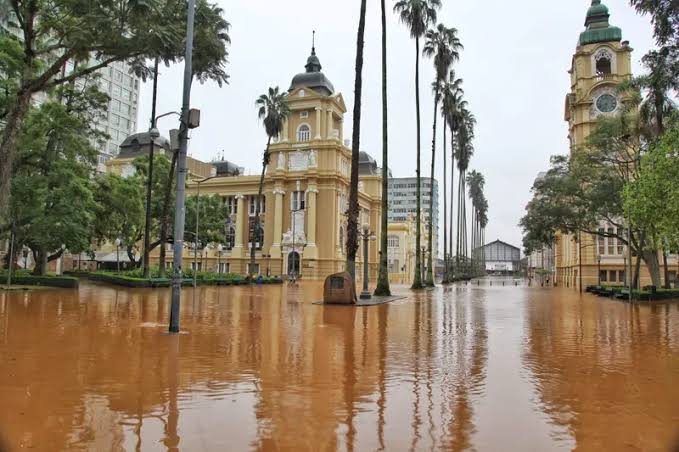 Enchentes no RS derrubam vendas de cimento